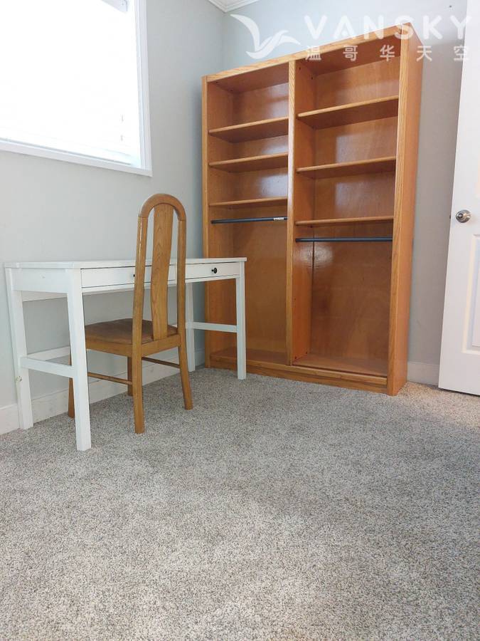 240801220446_small room.jpg